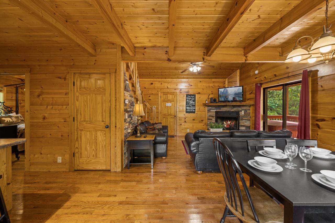 Main level: 2 bedrooms, dining room, kitchen, and living room Main level: 2 bedrooms, dining room, kitchen, and living room