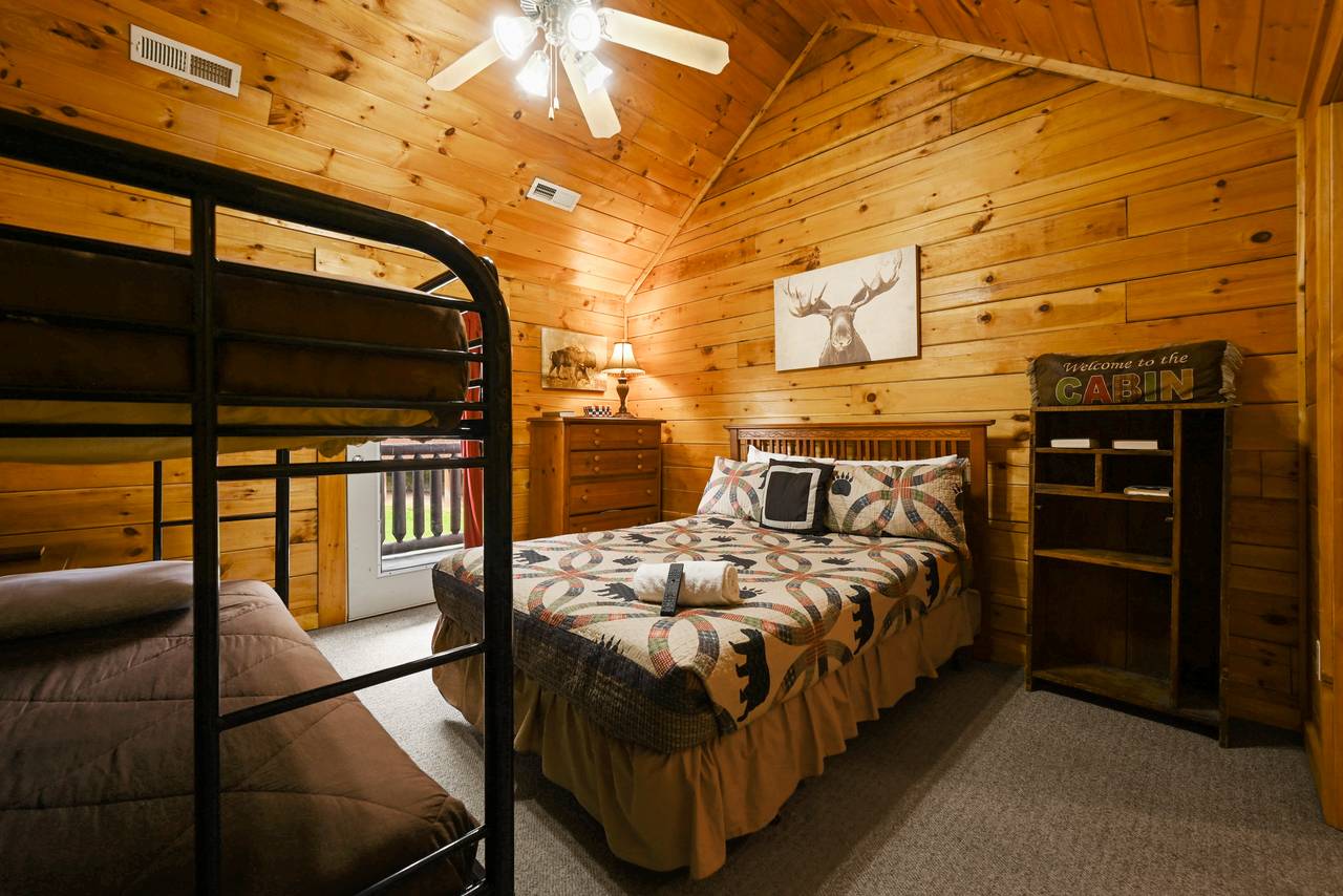 <span class="name">Bedroom 4 - Upper Level: Queen Bed and Twin over Twin Bunk Bed w</span> <span class="name">Bedroom 4 - Upper Level: Queen Bed and Twin over Twin Bunk Bed w</span>