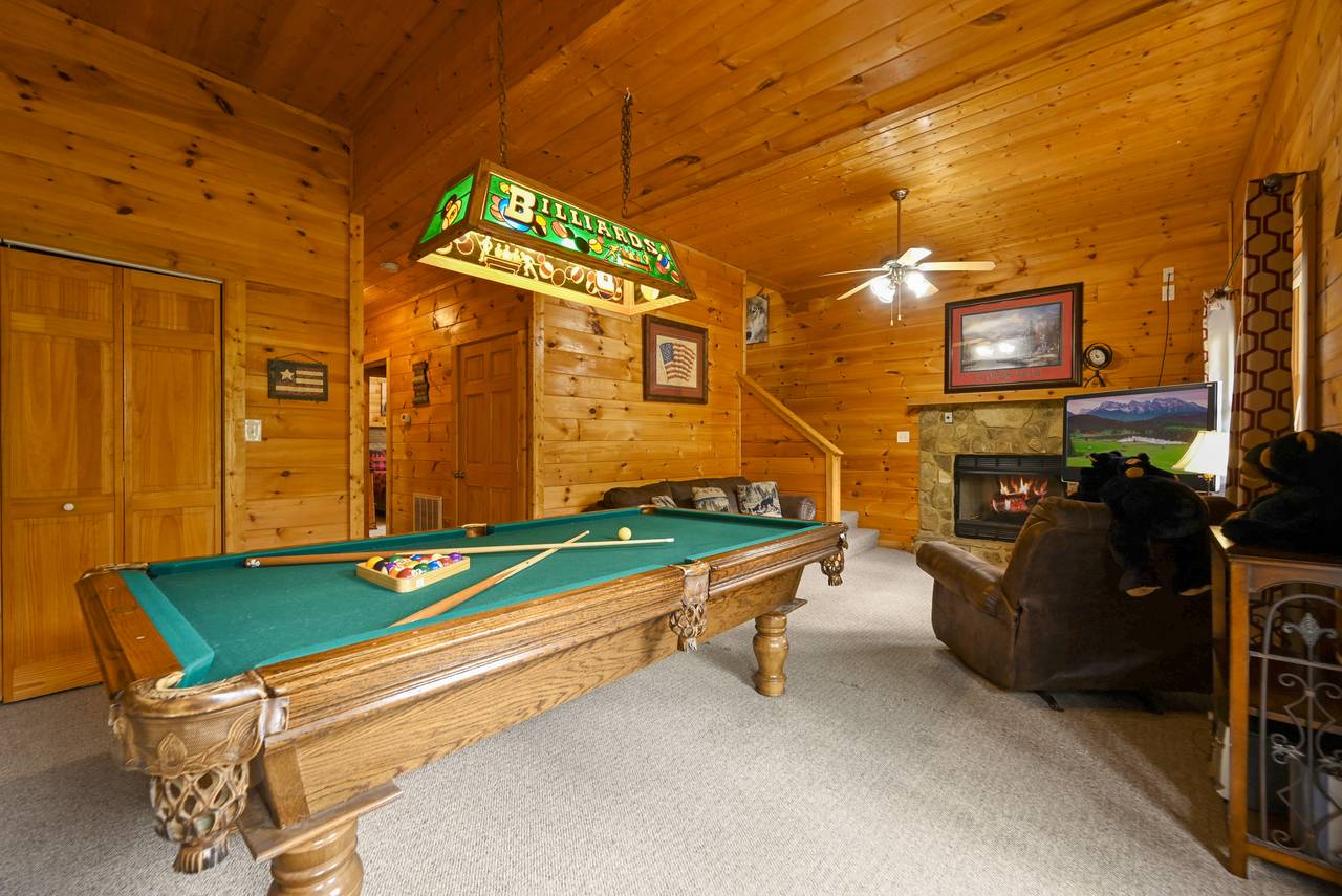 <span class="name">Pool Table - Lower Level</span> <span class="name">Pool Table - Lower Level</span>