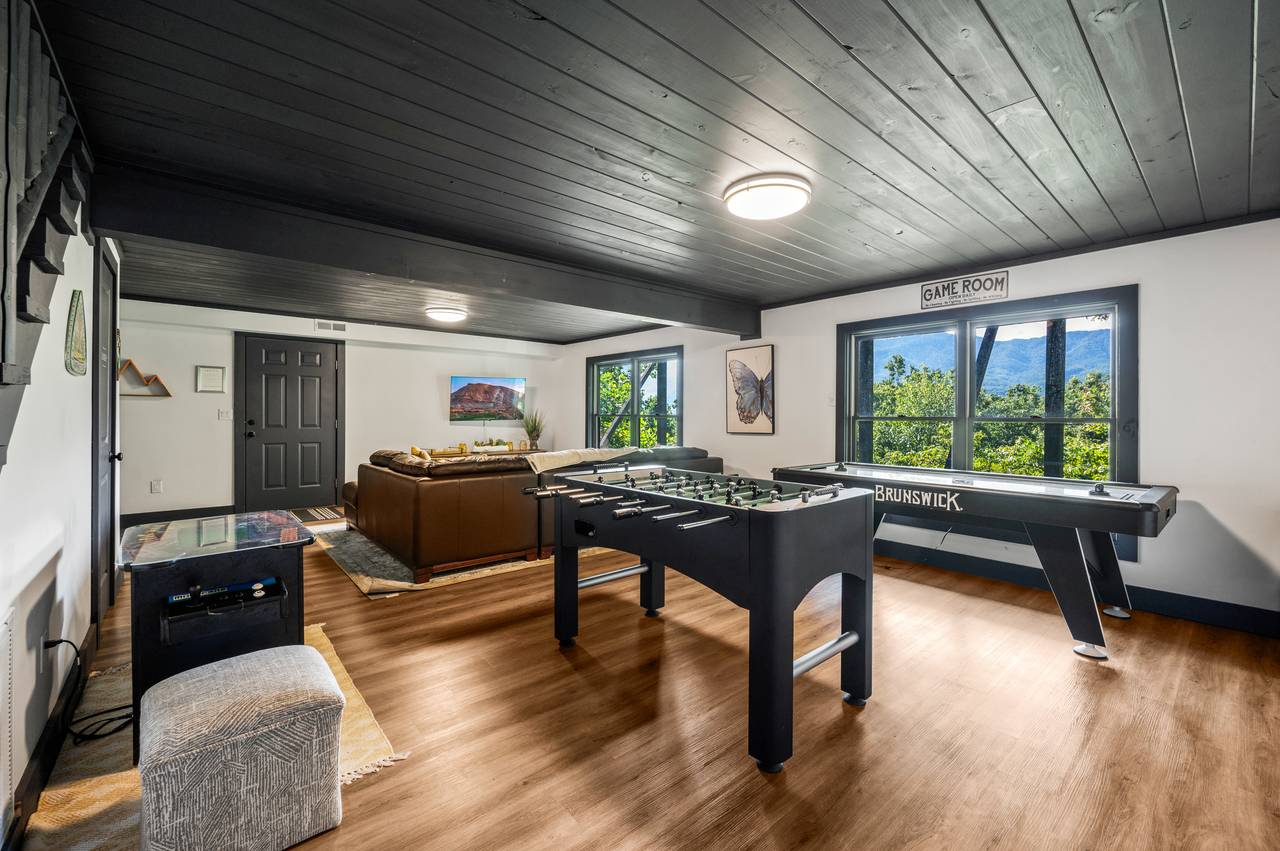 Entertainment space with multiple games Entertainment space with multiple games