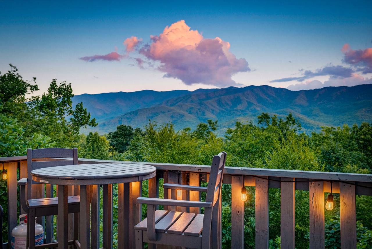 <span class="name">Outdoor dining under the stars and a gorgeous view</span> <span class="name">Outdoor dining under the stars and a gorgeous view</span>