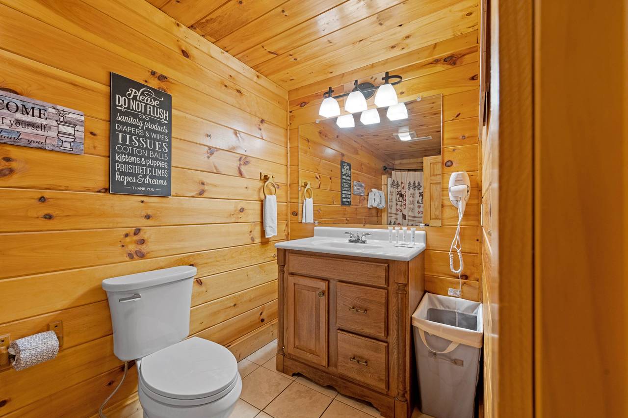 Bed 2: En-suite full bathroom Bed 2: En-suite full bathroom