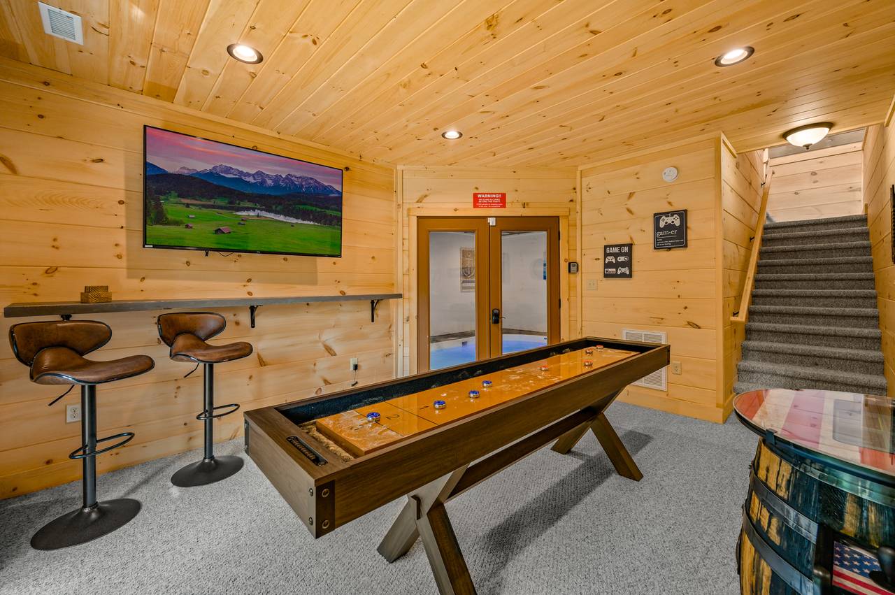 Head downstairs for a game of shuffle board or arcade games! Head downstairs for a game of shuffle board or arcade games!