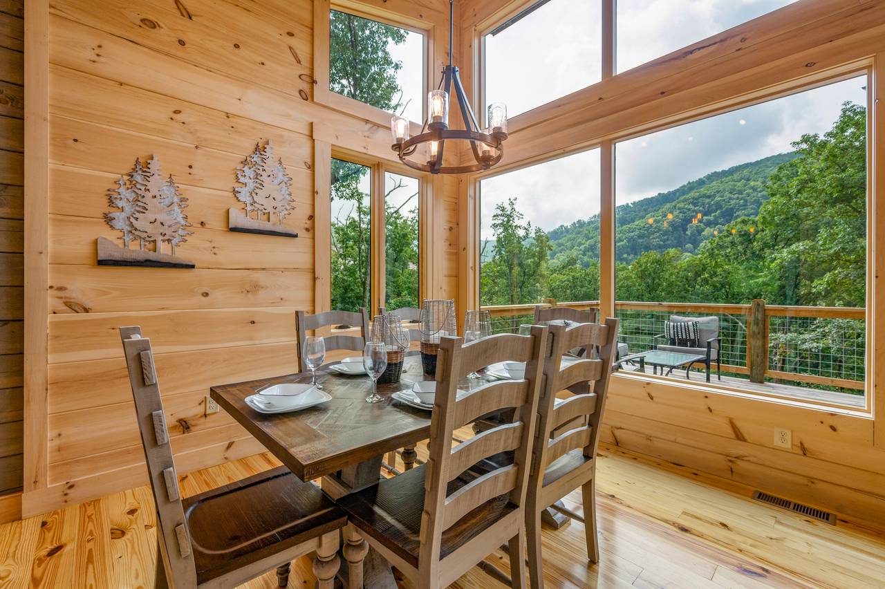 Dine in with a view! Dine in with a view!