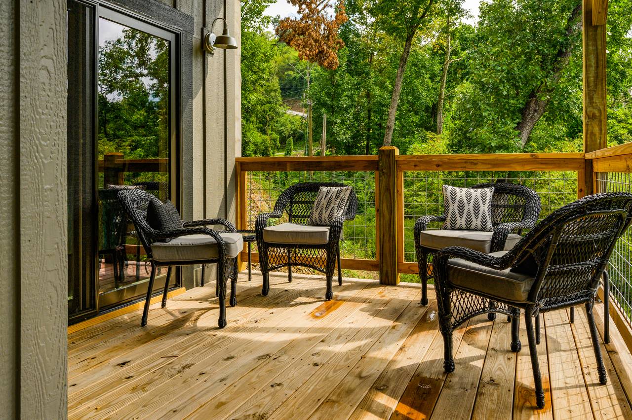 Sit back and relax in the Smoky Mountains of Tennessee! Sit back and relax in the Smoky Mountains of Tennessee!