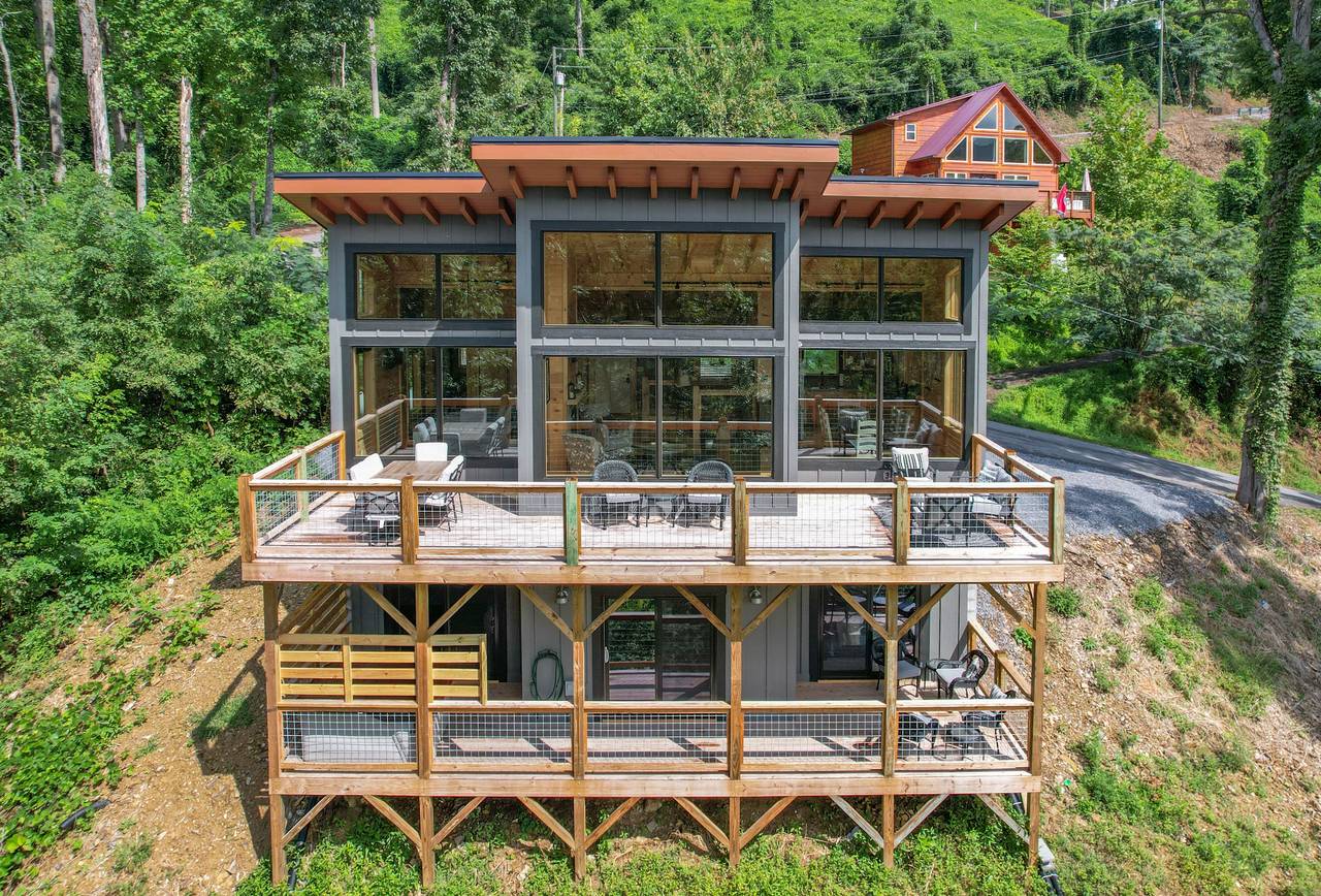 Exterior Exterior