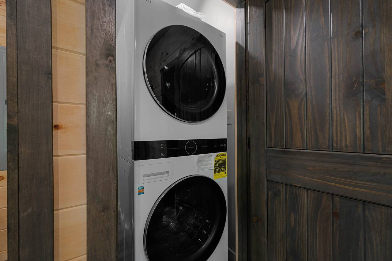 Stackable washer and dryer Stackable washer and dryer