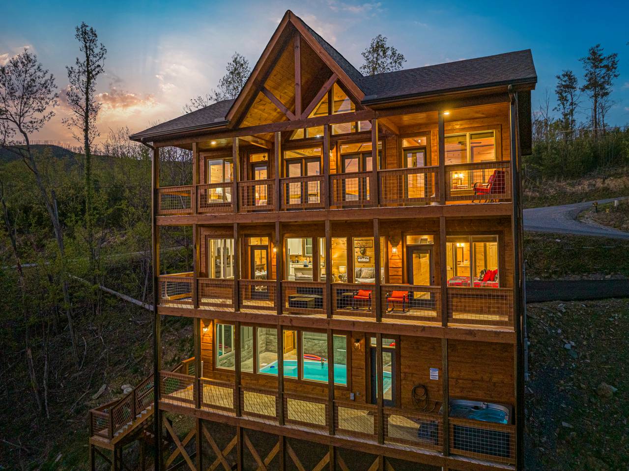 Welcome to A Bears Gatlinburg Plunge! Welcome to A Bears Gatlinburg Plunge!