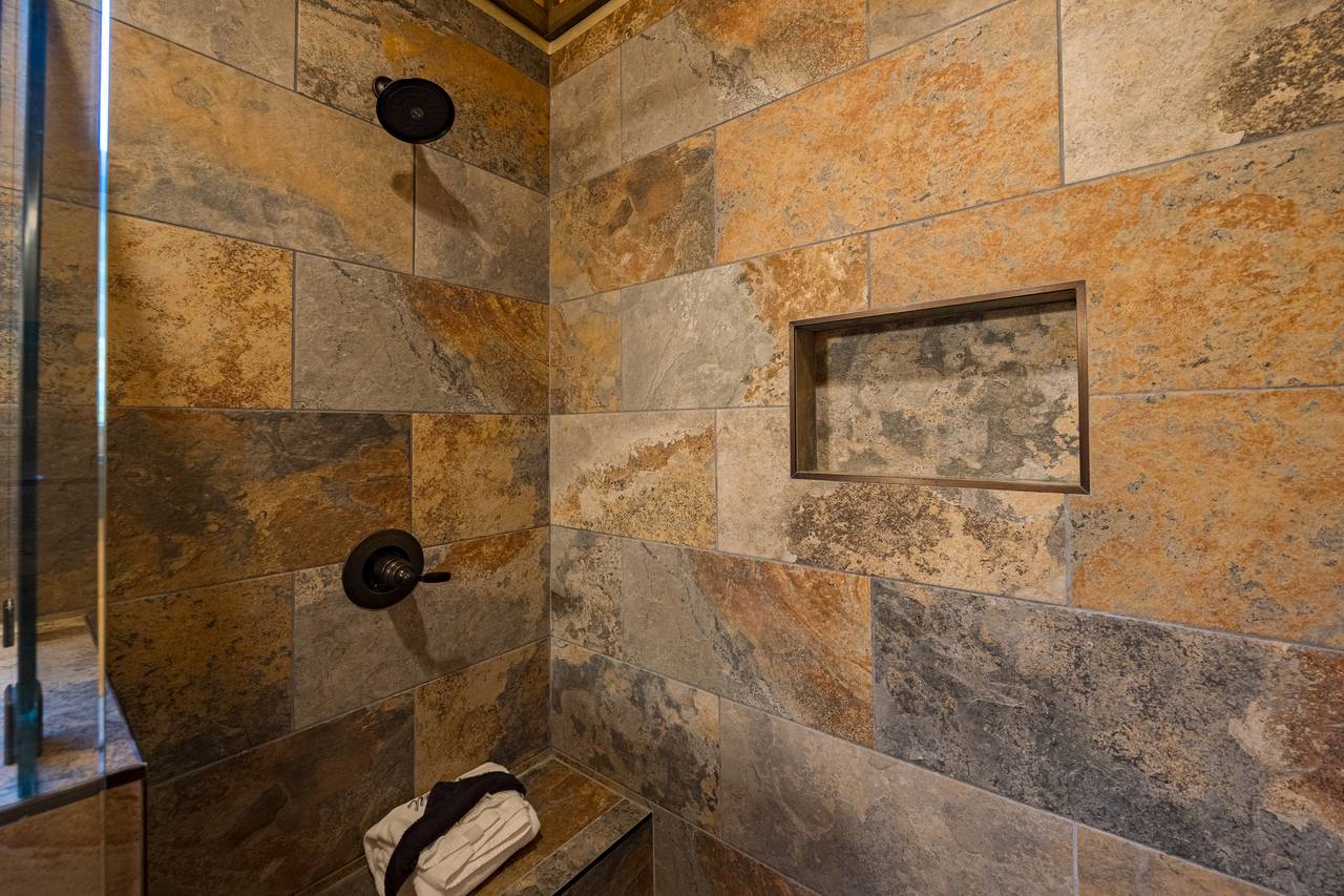 Bathroom 1: Entry level en-suite bath w/dual head walk-in shower Bathroom 1: Entry level en-suite bath w/dual head walk-in shower