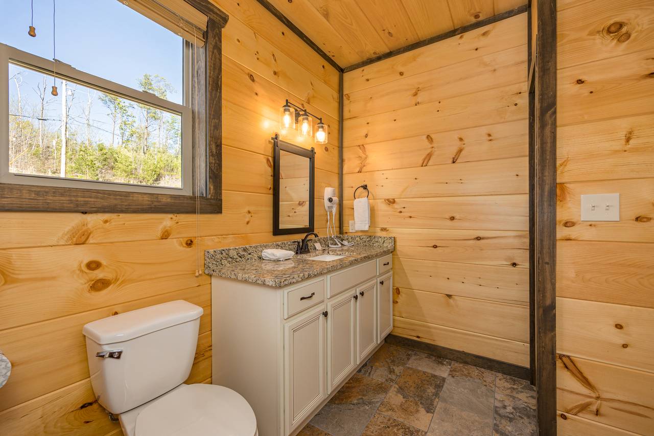 Bathroom 2: Ensuite half bath Bathroom 2: Ensuite half bath