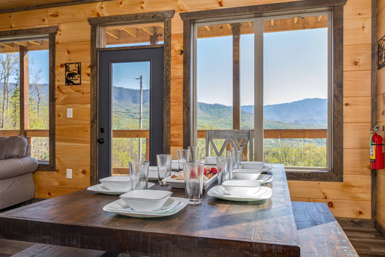 Dine every meal with views of the Smoky Mountains! Dine every meal with views of the Smoky Mountains!