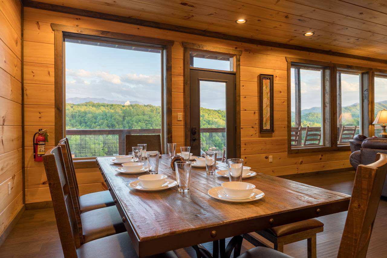 Dining room - with a view! Dining room - with a view!