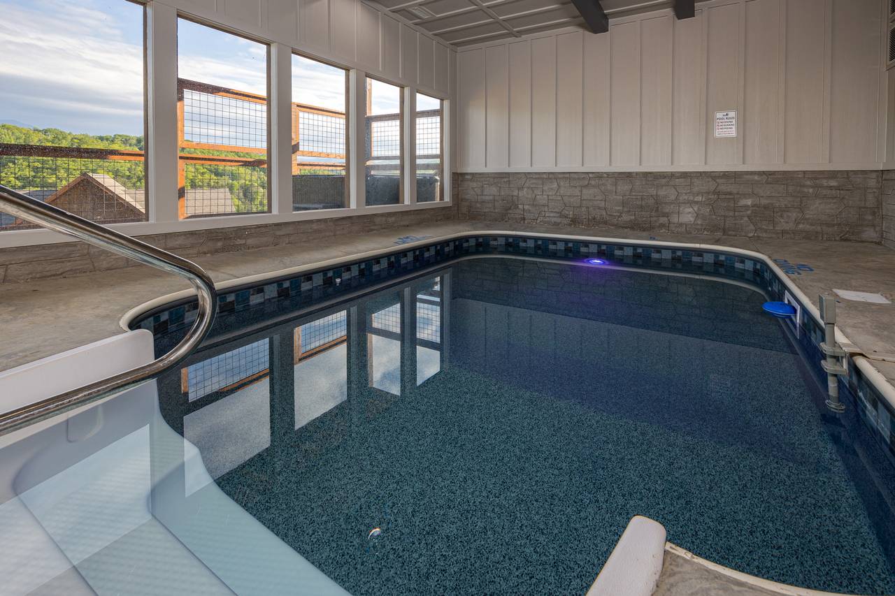 Private indoor heated (year-round) swimming pool Private indoor heated (year-round) swimming pool