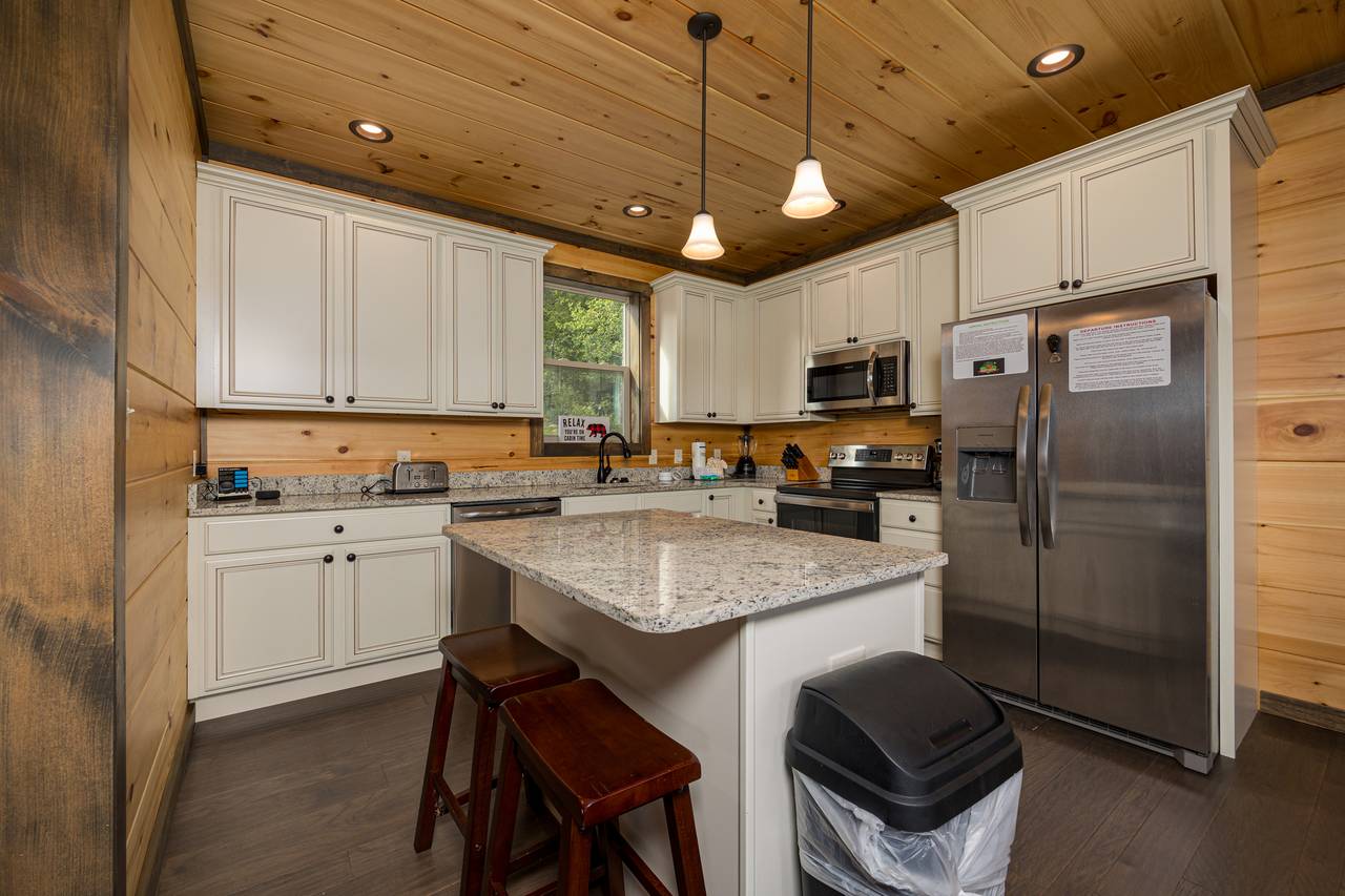 Fully equipped kitchen: cook/dinner/bake/silver-ware included Fully equipped kitchen: cook/dinner/bake/silver-ware included