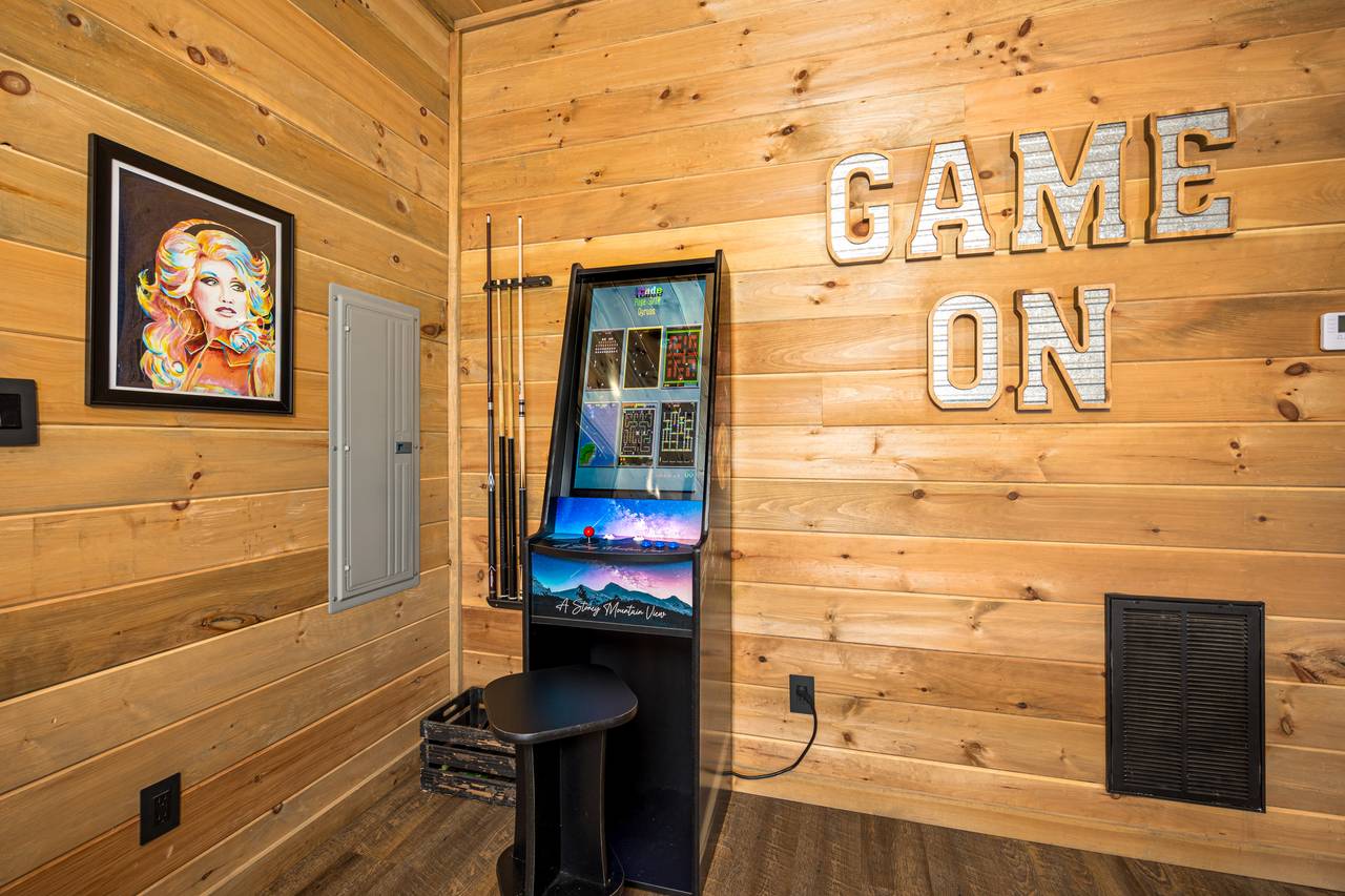 Game Room: multi-cade arcade game Game Room: multi-cade arcade game