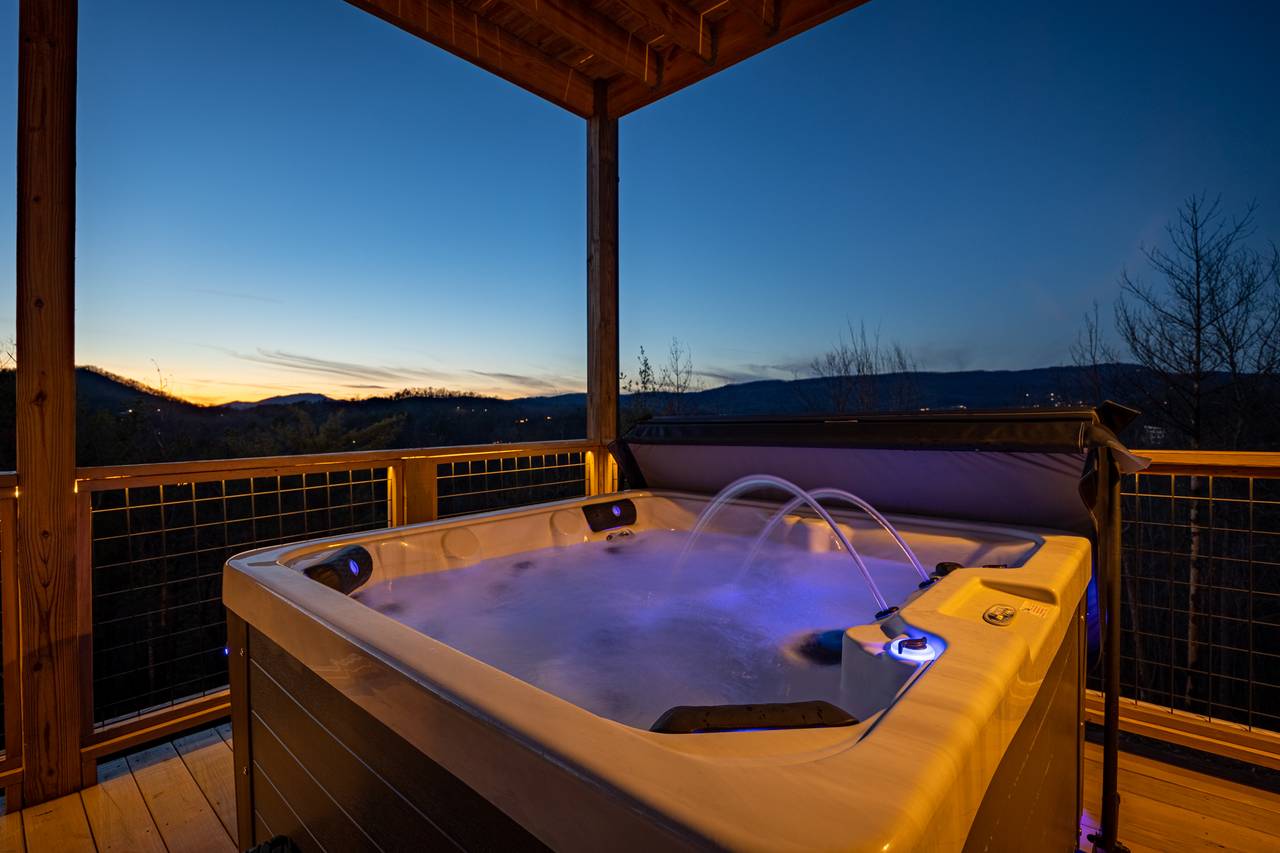 Private outdoor hot tub with Smoky Mountain views! Private outdoor hot tub with Smoky Mountain views!