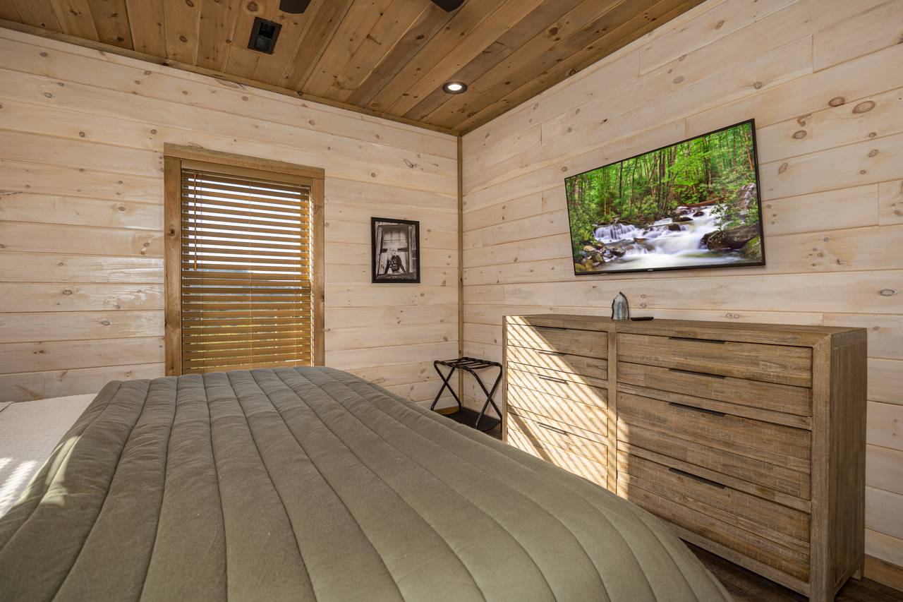 Entry level King Bedroom with en-suite full bath and TV Entry level King Bedroom with en-suite full bath and TV