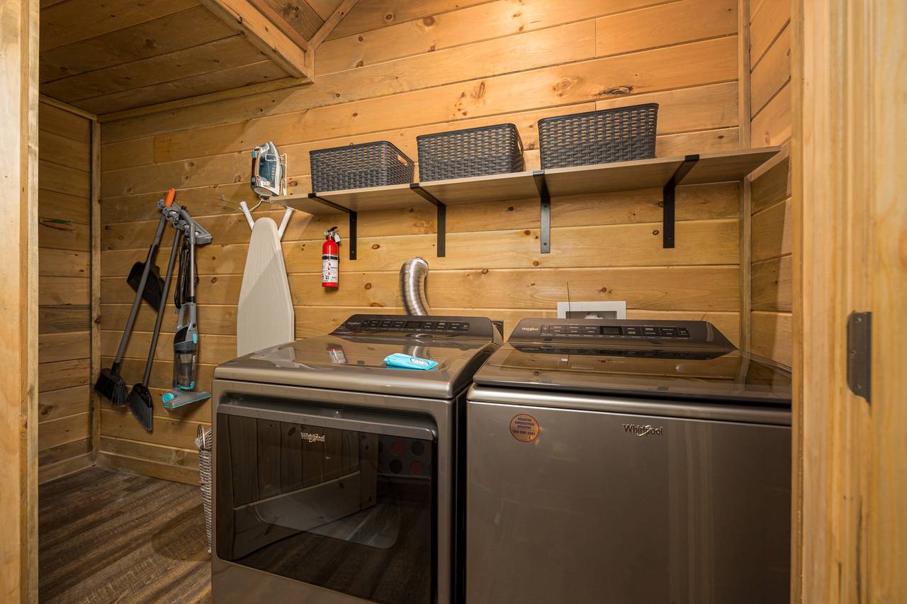 Full size washing machine and dryer Full size washing machine and dryer