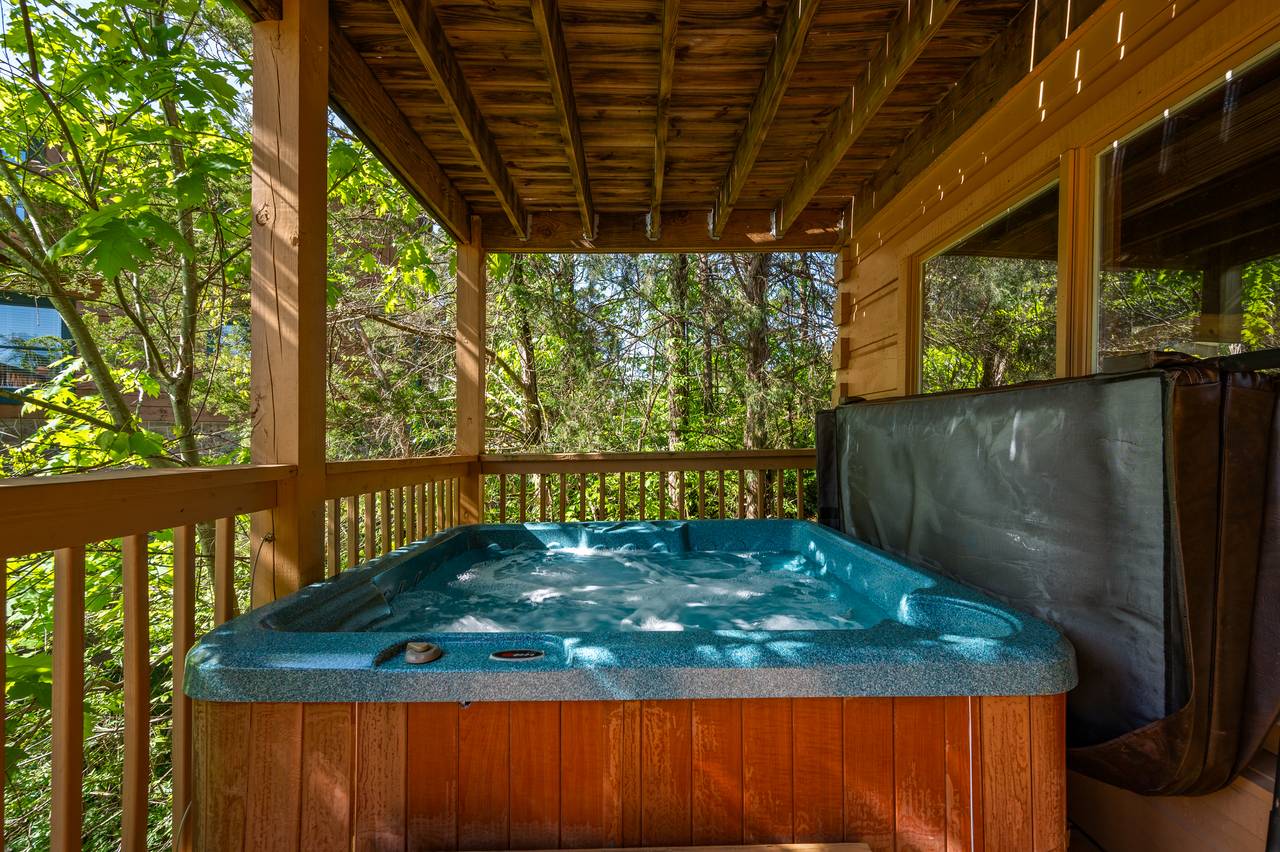 Soak your troubles away in the private outdoor hot tub! Soak your troubles away in the private outdoor hot tub!
