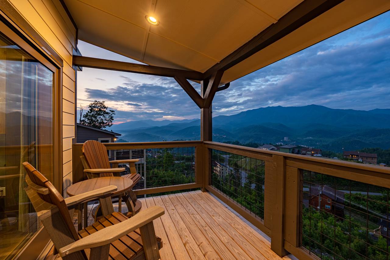 Deck seating with gorgeous views of the Smokies! Deck seating with gorgeous views of the Smokies!