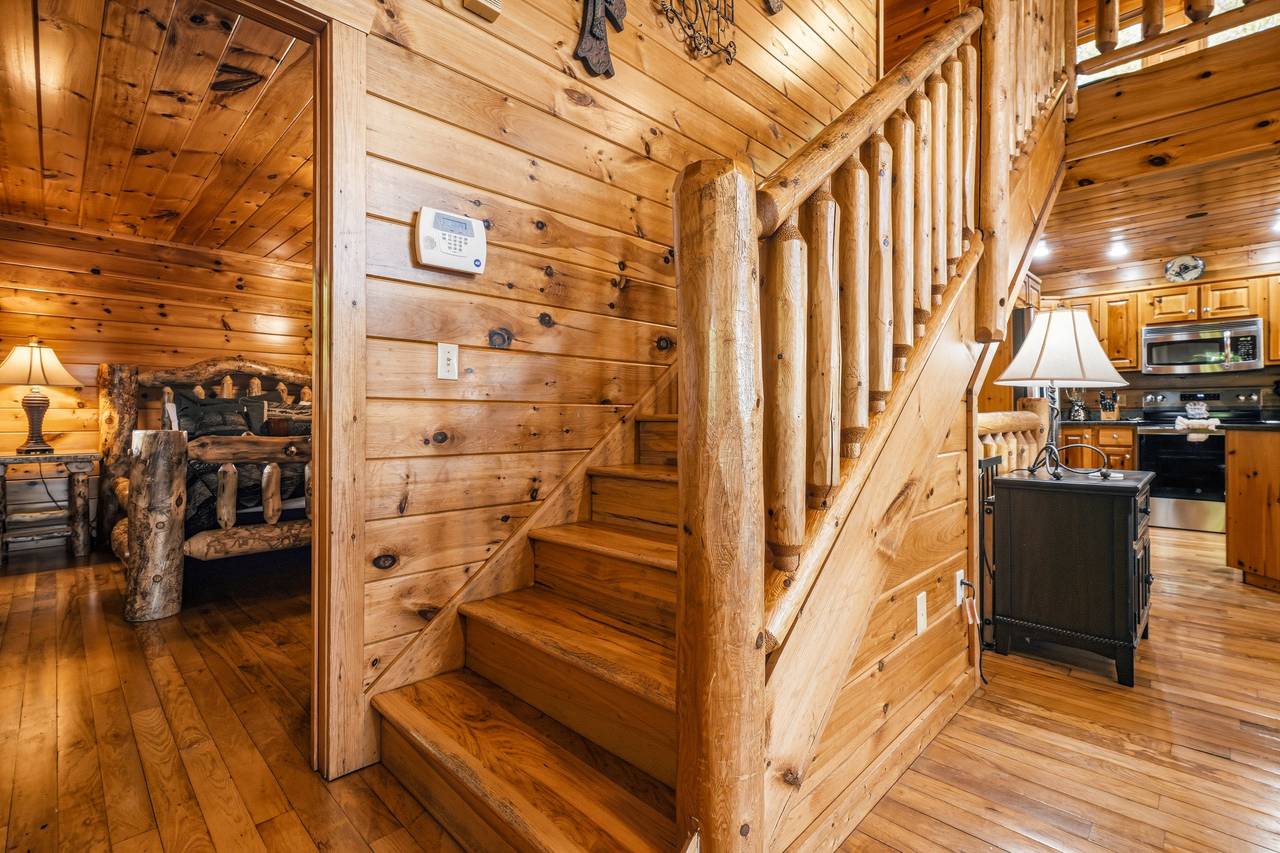 3-story cabin 3-story cabin