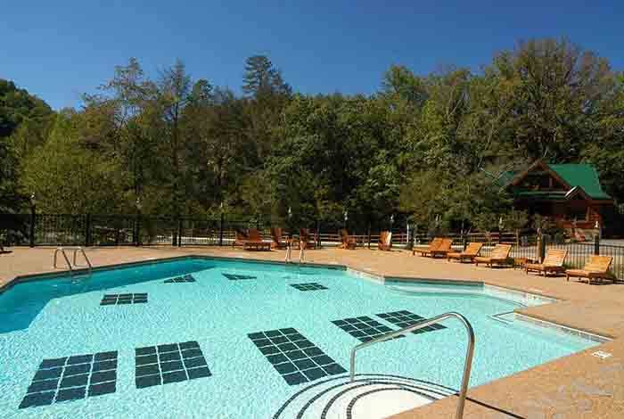 Smoky Cove Outdoor Swimming Pool