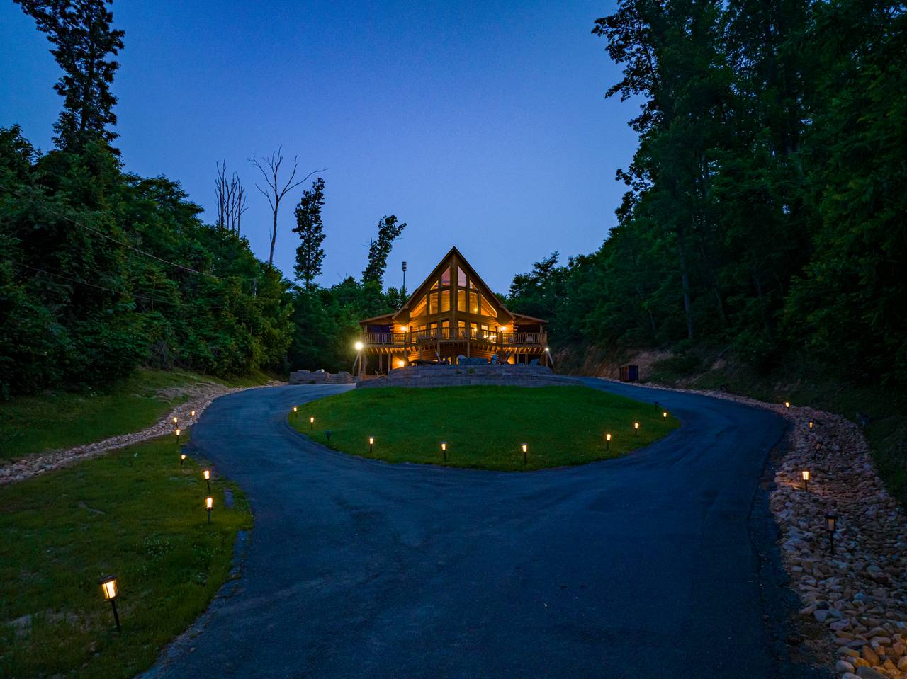 Welcome to Bear Mountain Chalet! Welcome to Bear Mountain Chalet!