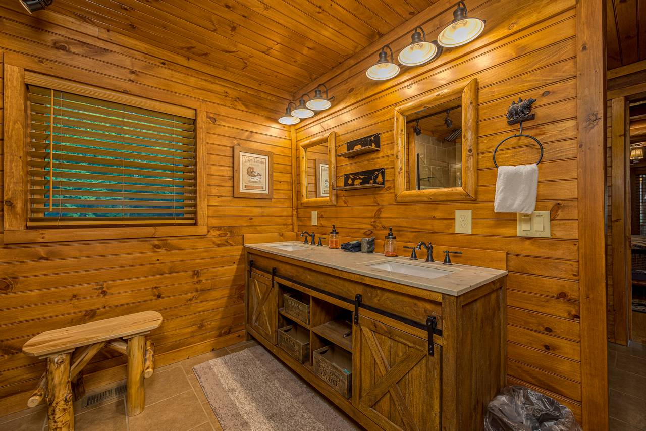 Bath 2: double head shower,& jacuzzi tub; main level king Bath 2: double head shower,& jacuzzi tub; main level king