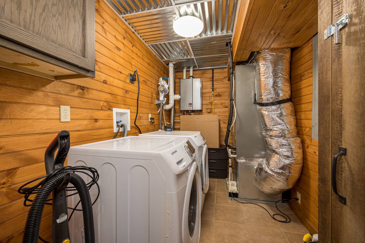Full size washing machine and dryer Full size washing machine and dryer