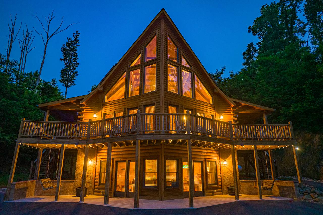 Welcome to Bear Mountain Chalet! Welcome to Bear Mountain Chalet!