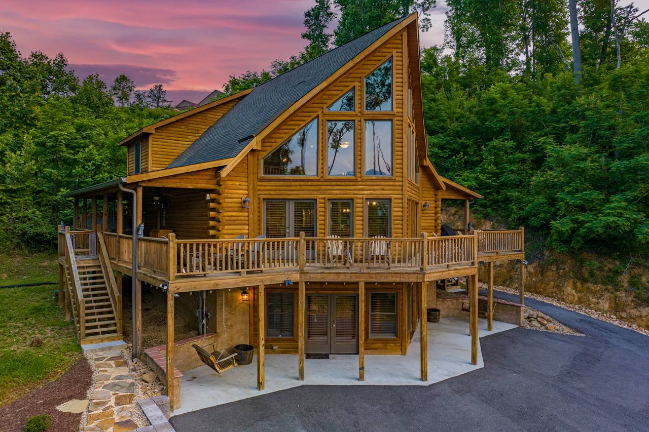 Welcome to Bear Mountain Chalet! Welcome to Bear Mountain Chalet!