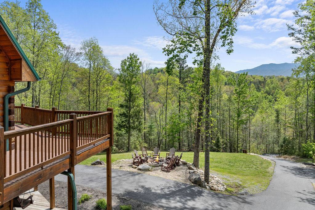 Beautiful views of the Smoky Mountains Beautiful views of the Smoky Mountains
