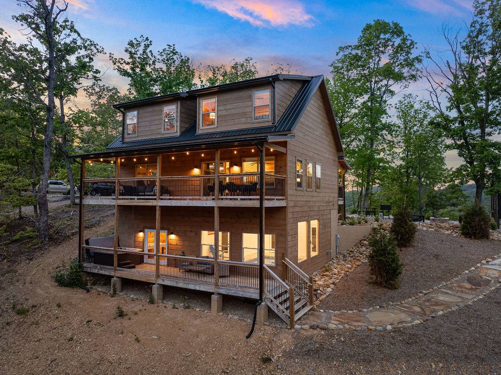 Welcome to Red Sky Retreat!