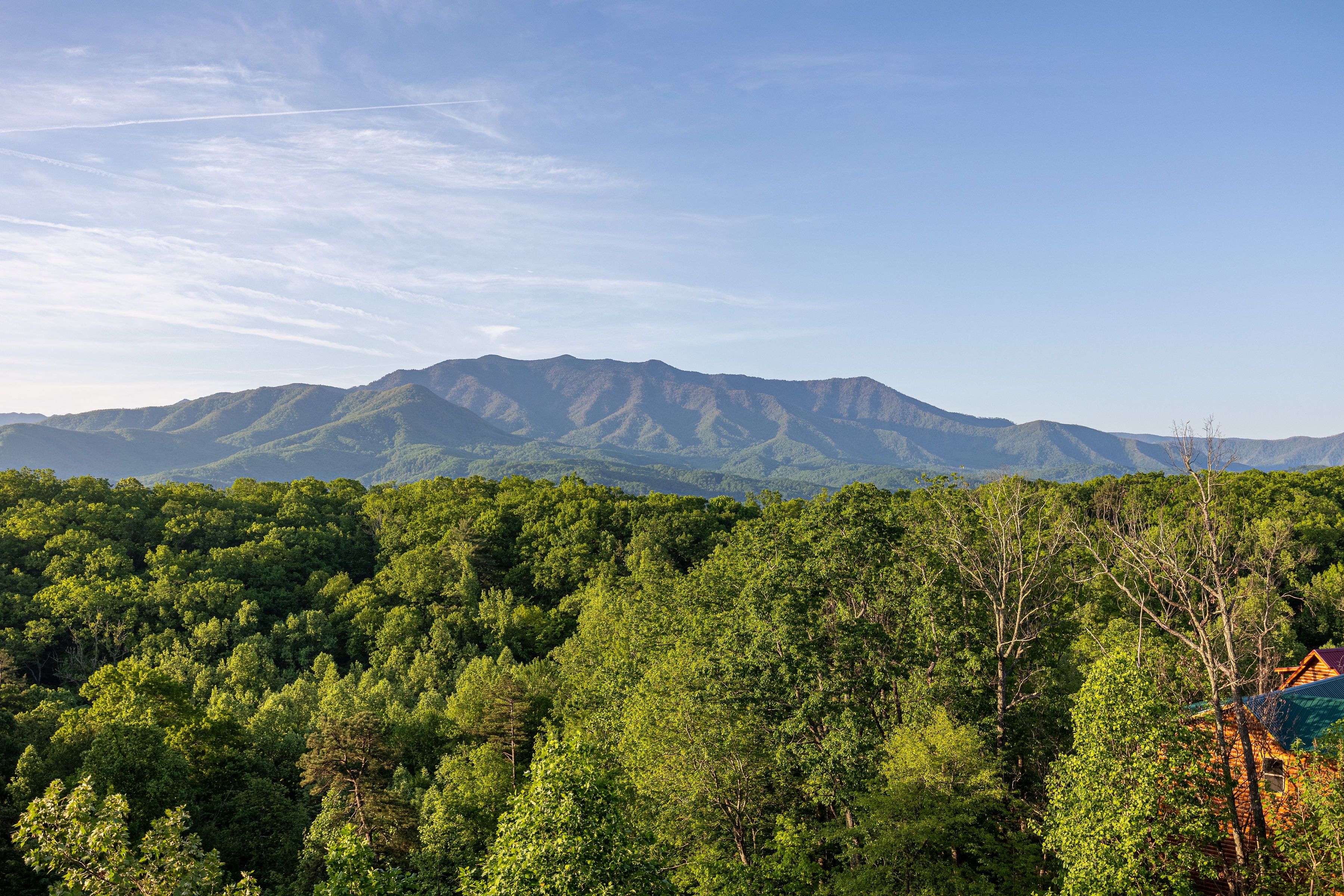 Unobstructed panoramic views of the Smoky Mountains