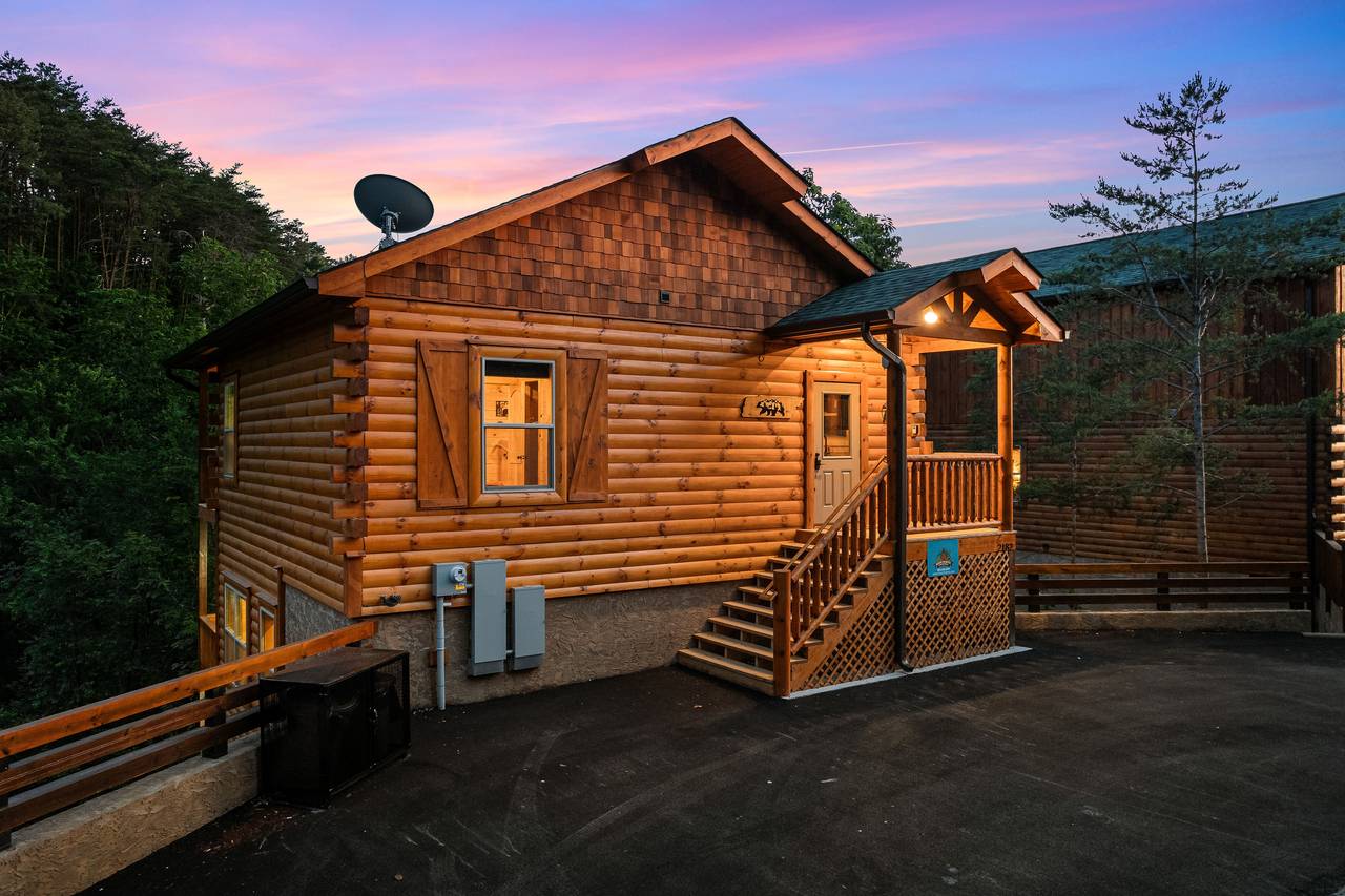 Welcome to A Bear's Creek Oasis! Welcome to A Bear's Creek Oasis!
