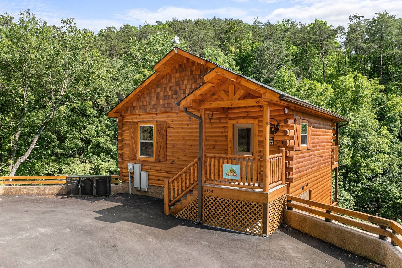 Welcome to A Bear's Creek Oasis! Welcome to A Bear's Creek Oasis!