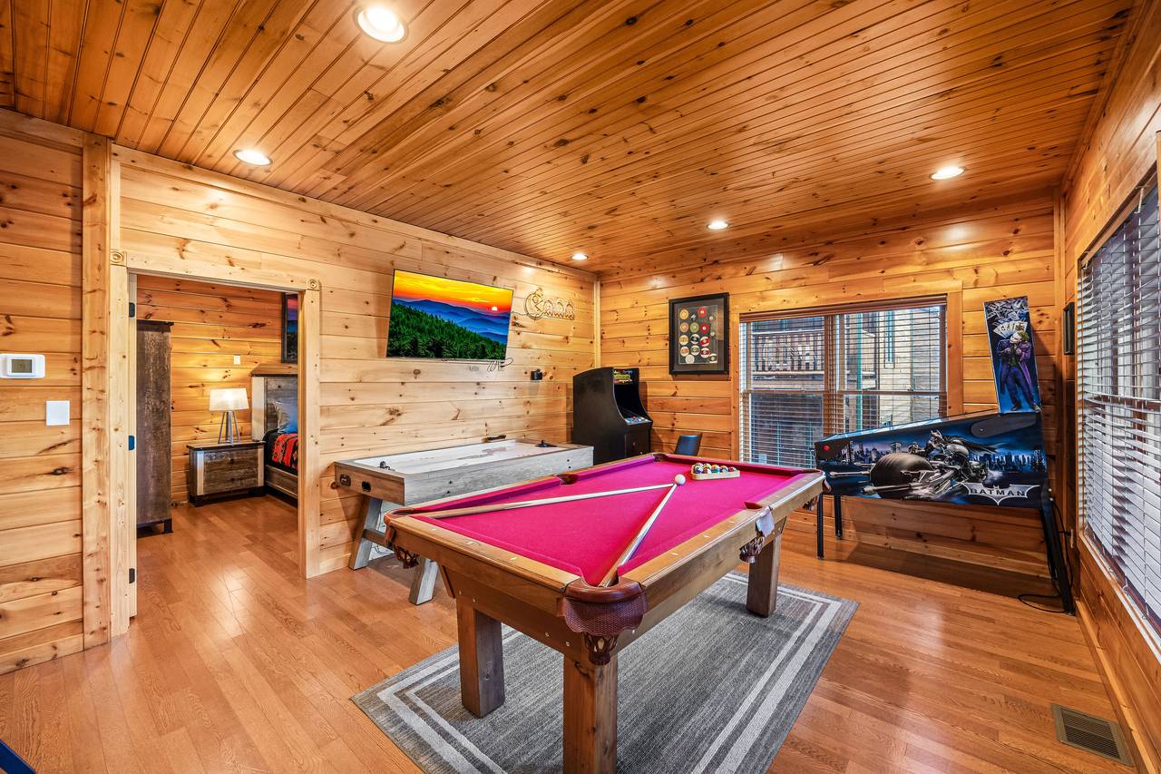 Gameroom: pool table, air hockey, pinball, & multi-cade Gameroom: pool table, air hockey, pinball, & multi-cade