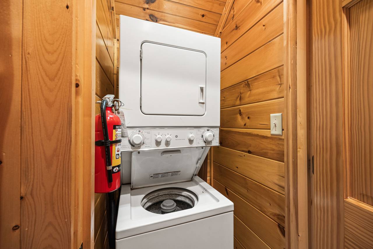 Stackable washer and dryer Stackable washer and dryer