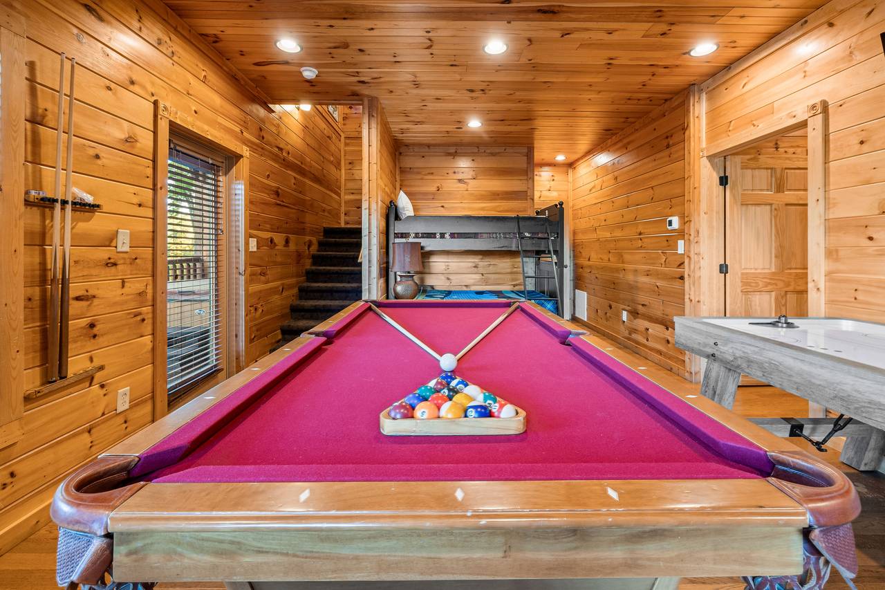 Gameroom: pool table, air hockey, pinball, & multi-cade Gameroom: pool table, air hockey, pinball, & multi-cade