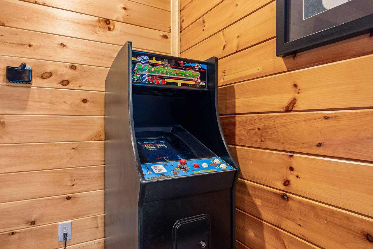 Gameroom: pool table, air hockey, pinball, & multi-cade Gameroom: pool table, air hockey, pinball, & multi-cade