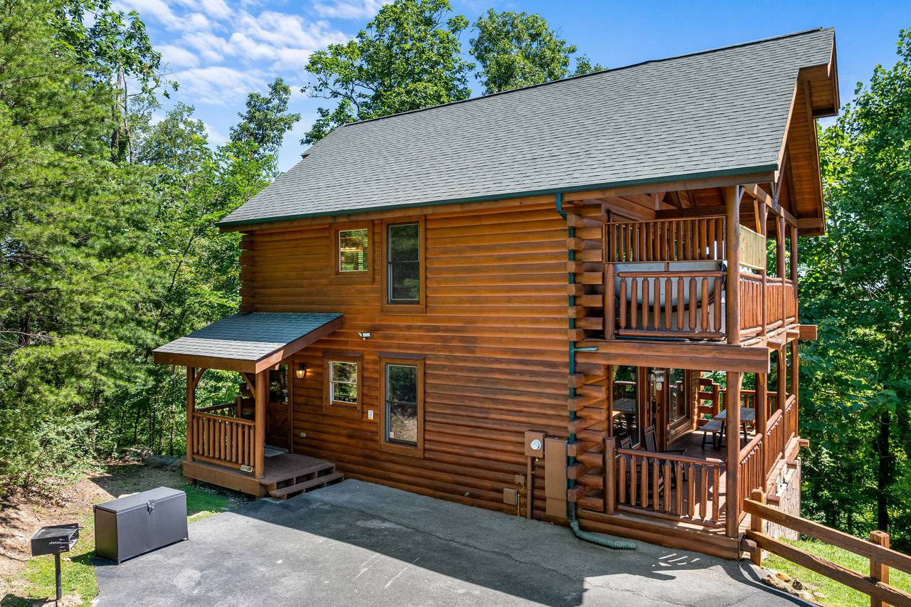 Welcome to Legacy View! Outdoor charcoal grill. Welcome to Legacy View! Outdoor charcoal grill.