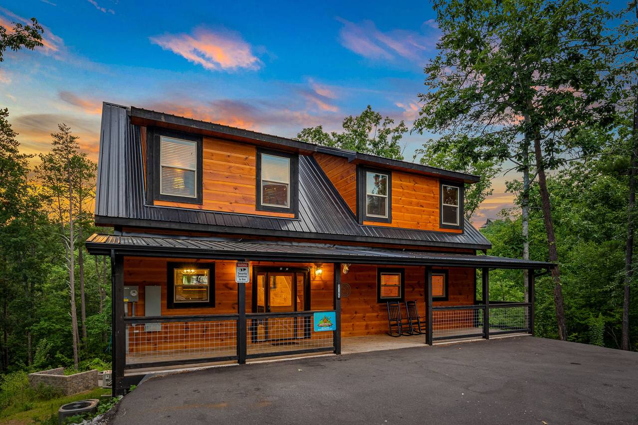 Welcome to Silver Stag Lodge offered by Bear Tracts! Welcome to Silver Stag Lodge offered by Bear Tracts!