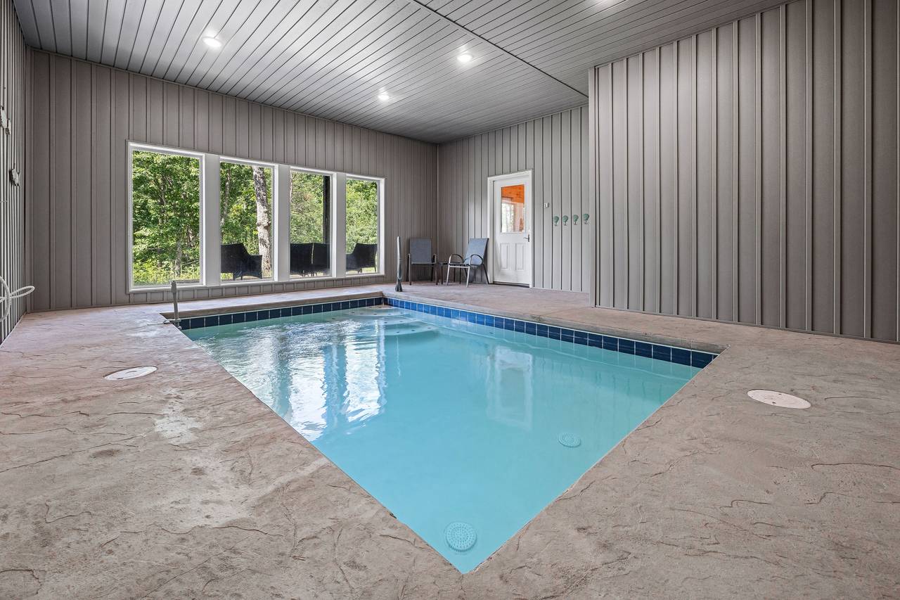 Private indoor heated swimming pool! Private indoor heated swimming pool!