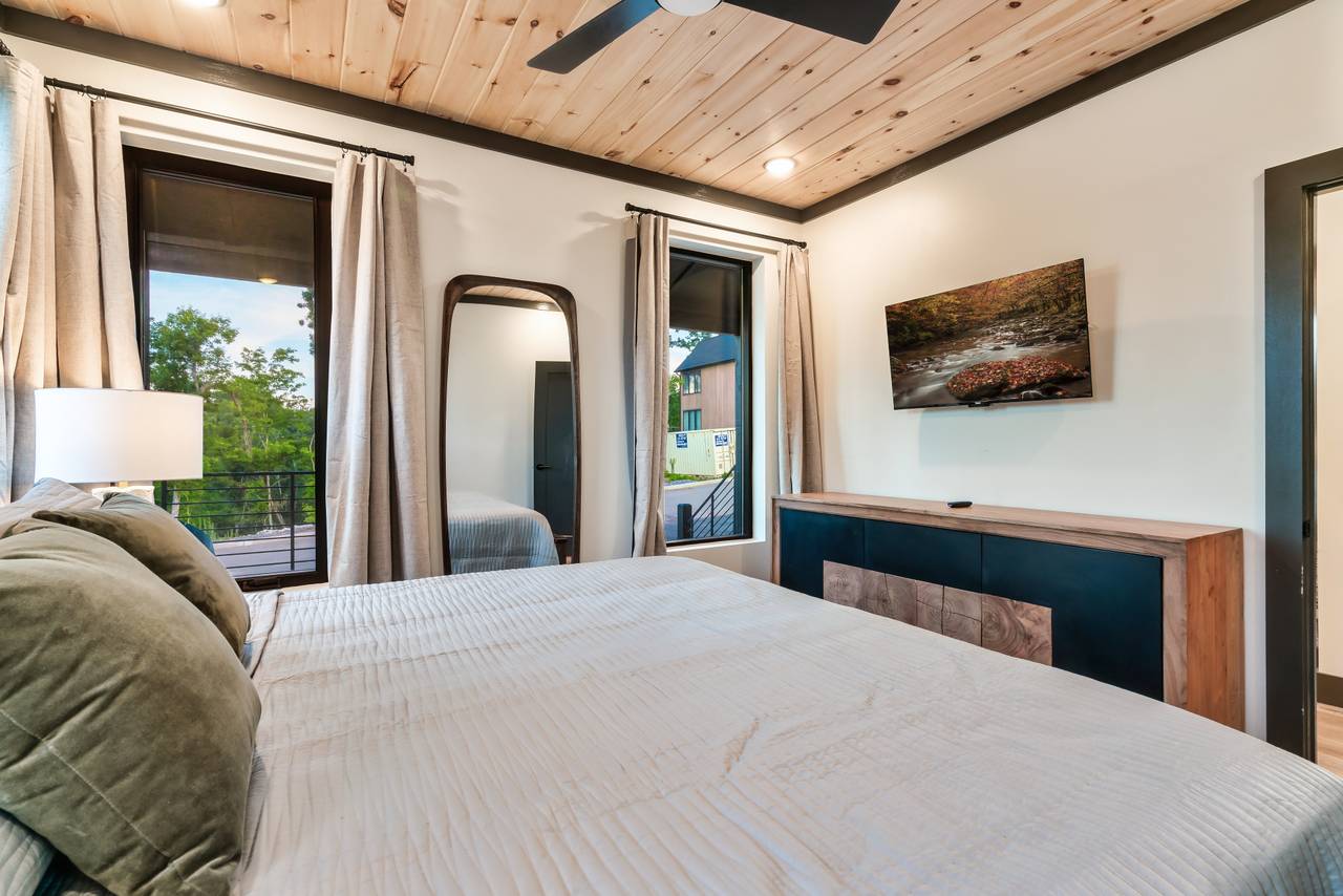 Entry level king with ensuite full bath & TV Entry level king with ensuite full bath & TV