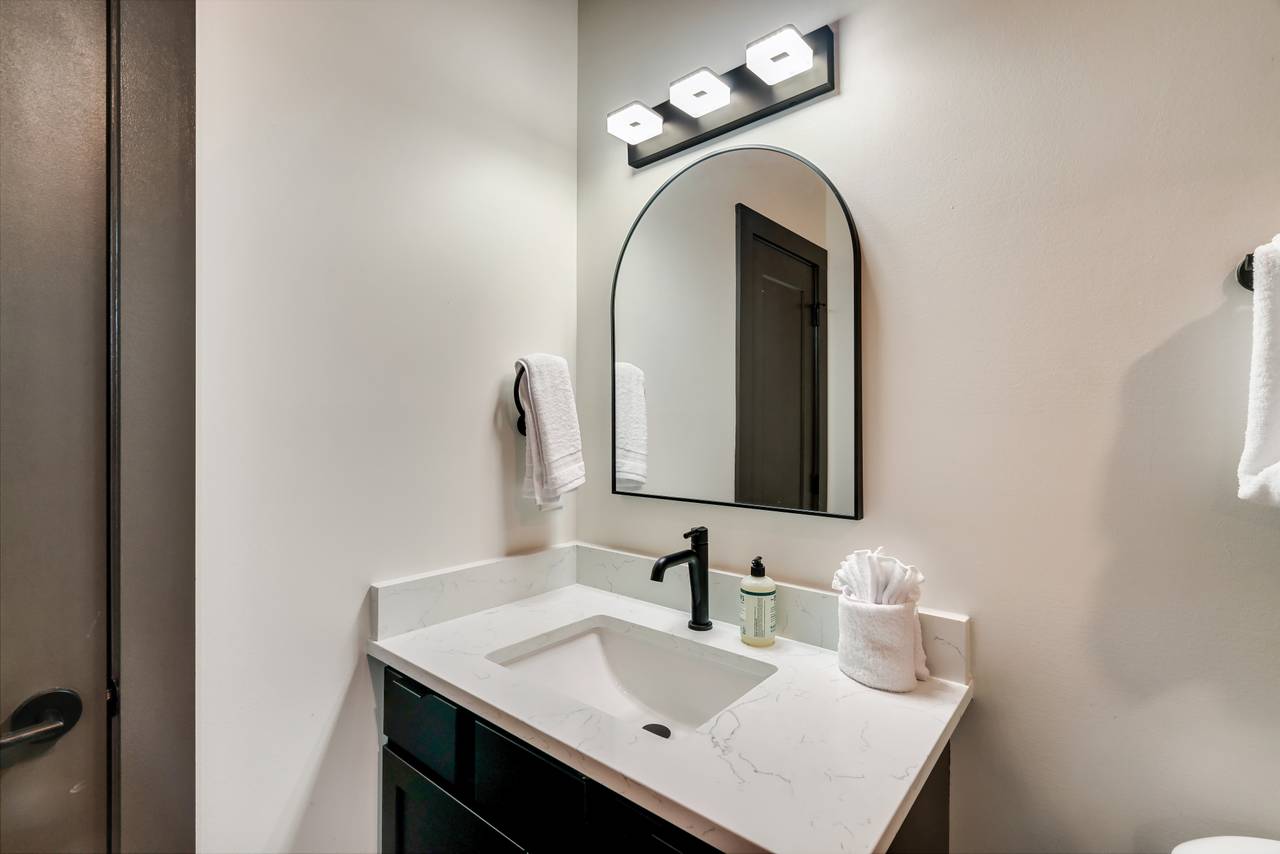 Entry level ensuite full bath with standing shower Entry level ensuite full bath with standing shower