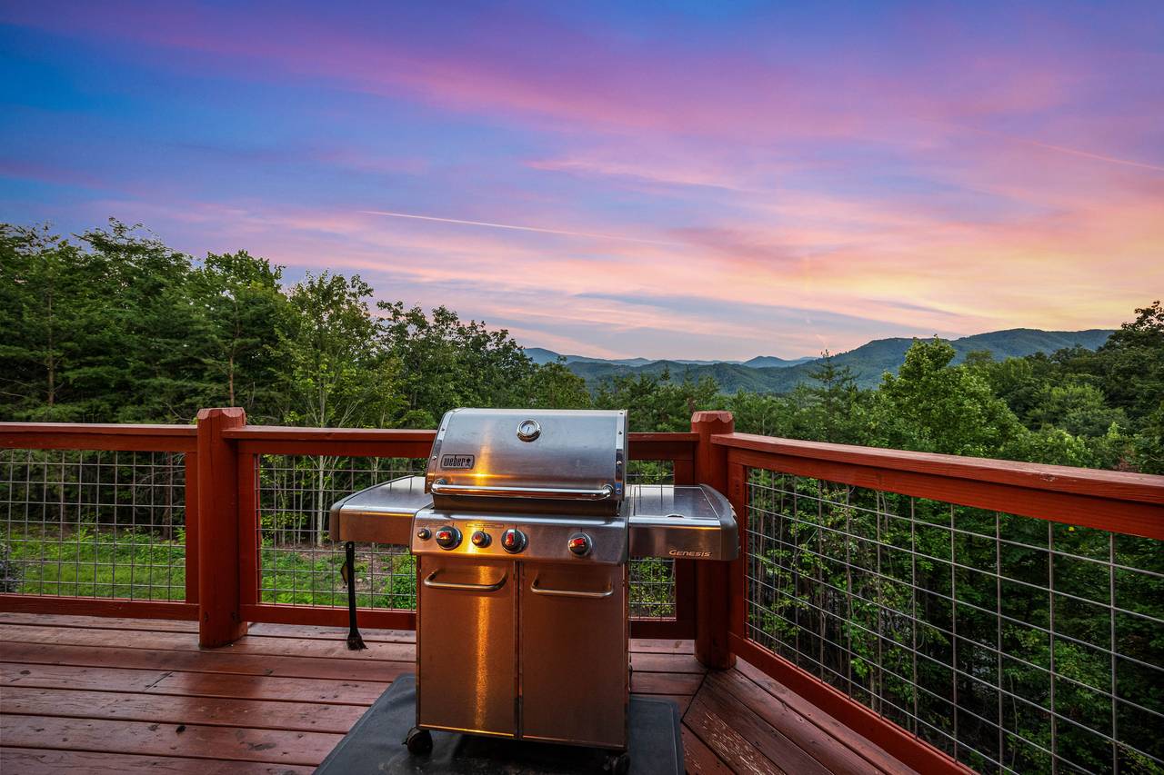 Deckside gas grill ideal for family grilling & fun Deckside gas grill ideal for family grilling & fun