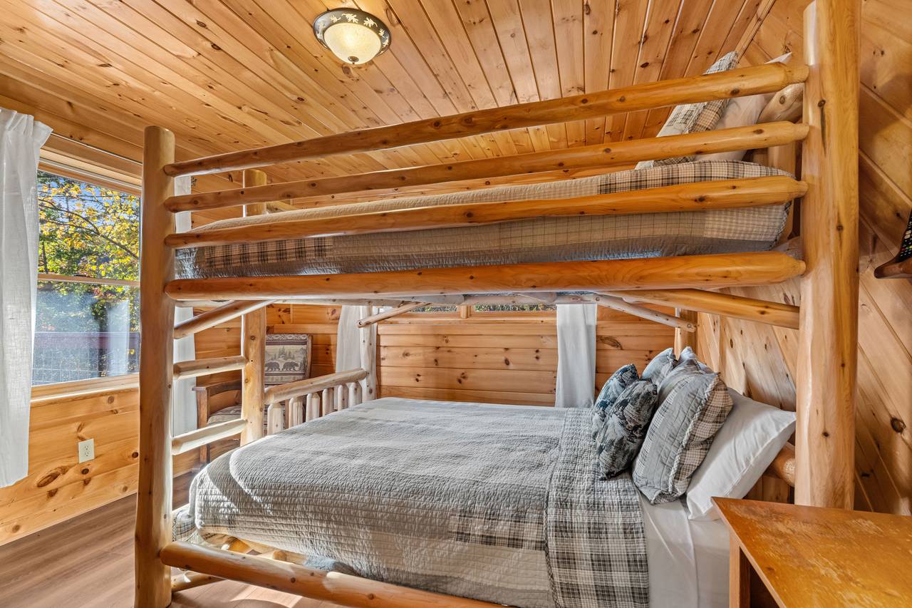 Queen-over-queen bunk room great for extra guests Queen-over-queen bunk room great for extra guests