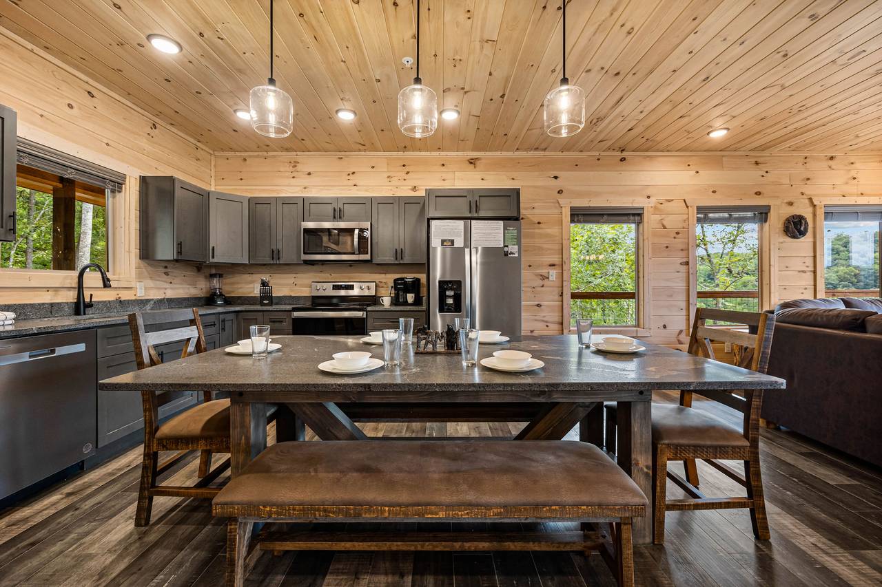 Fully equipped kitchen: cook/bake/dinner/silver-ware included Fully equipped kitchen: cook/bake/dinner/silver-ware included