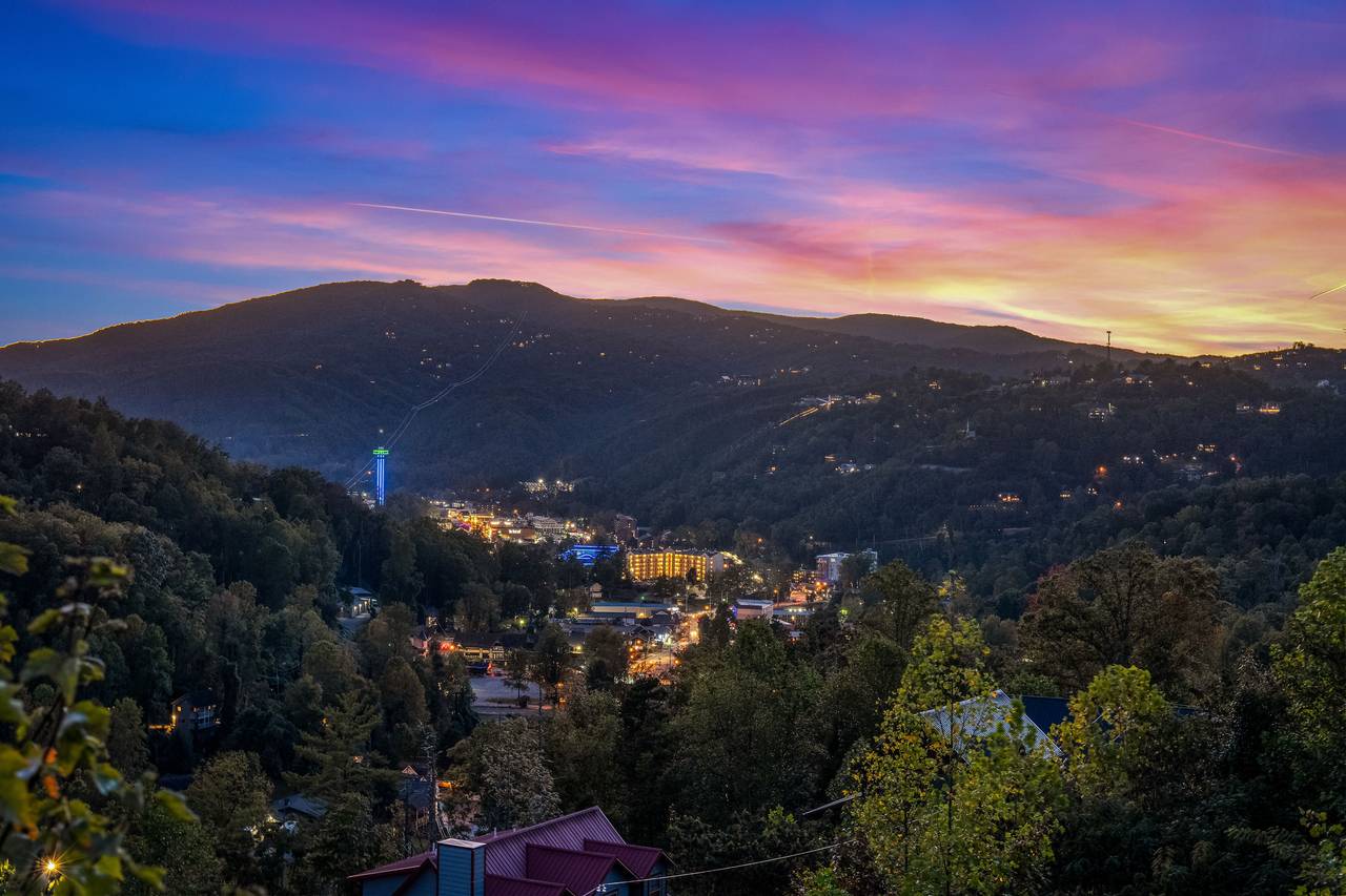 Views of the Smoky Mountains and the lights of Gatlinburg Views of the Smoky Mountains and the lights of Gatlinburg