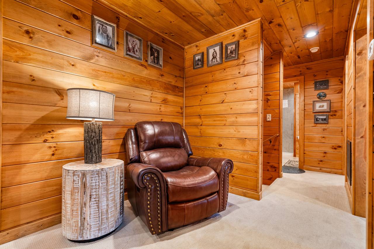 Lower level reading area w/remote work space desk & chair Lower level reading area w/remote work space desk & chair